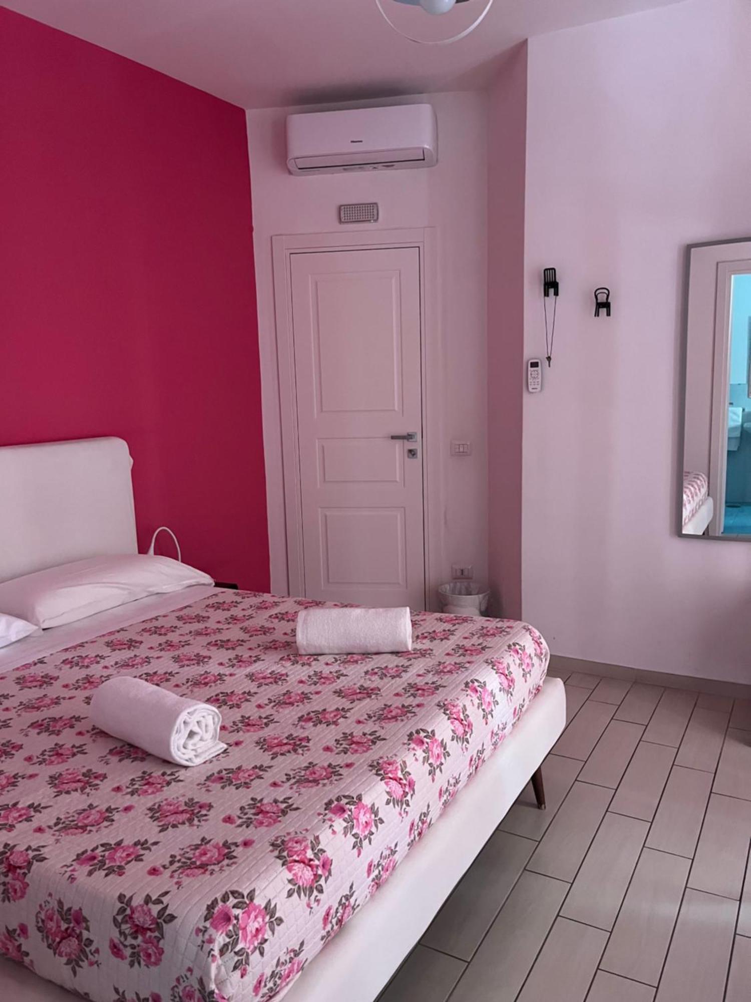 Vomerooms Neapol Zewnętrze zdjęcie